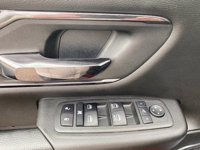 2022 RAM 1500 Big Horn Crew Cab 4x4 5'7" Box