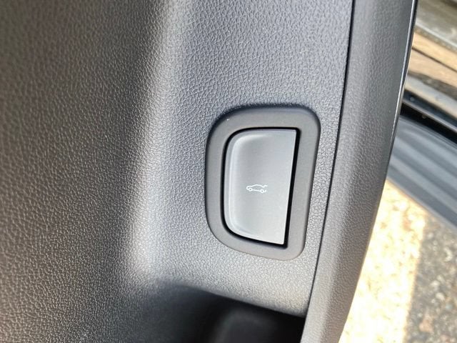 2024 GMC Acadia AT4