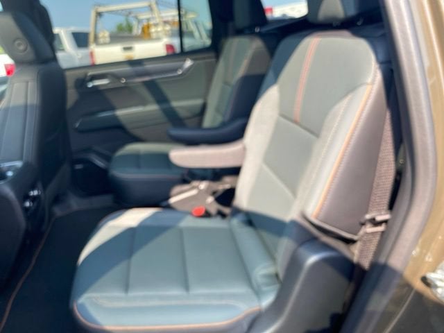2024 GMC Acadia AT4