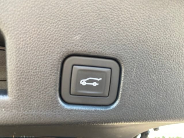 2024 GMC Acadia AT4