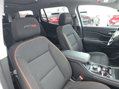 2023 GMC Acadia AT4