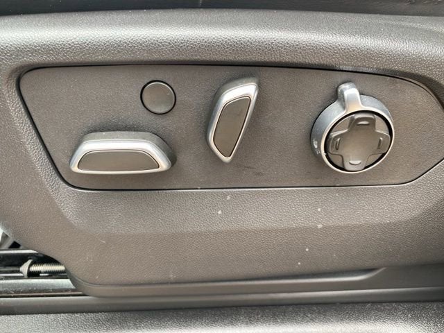 2025 GMC Yukon Denali Ultimate