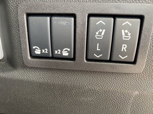 2025 GMC Yukon Denali Ultimate