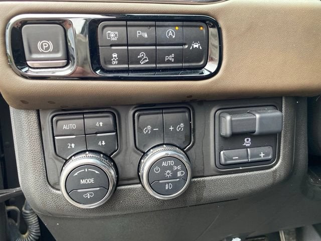 2025 GMC Yukon Denali Ultimate