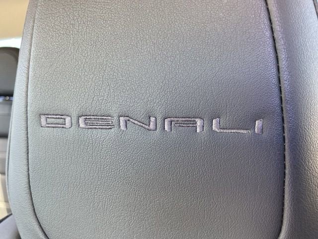 2022 GMC Canyon Denali