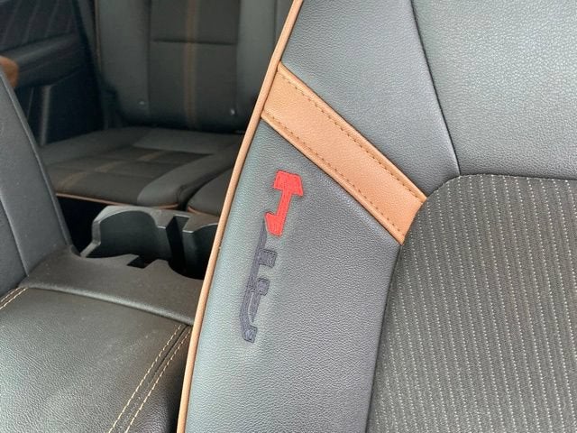 2023 GMC Canyon 4WD AT4