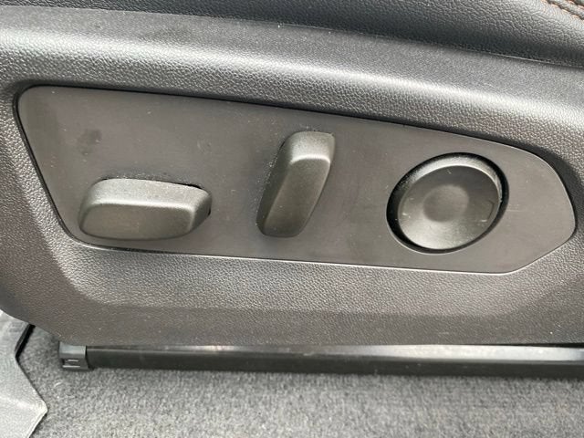 2023 GMC Canyon 4WD AT4