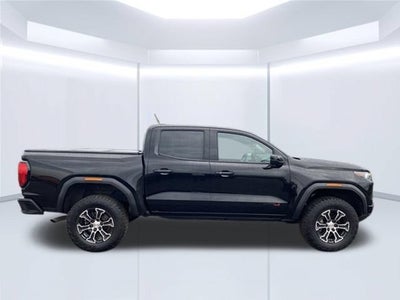 2023 GMC Canyon 4WD AT4