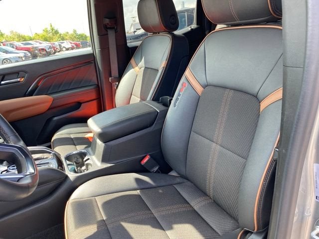2023 GMC Canyon 4WD AT4