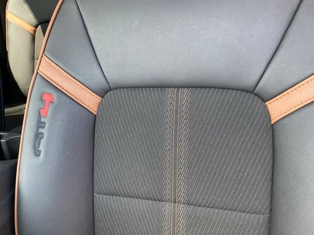 2023 GMC Canyon 4WD AT4