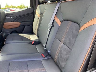 2023 GMC Canyon 4WD AT4
