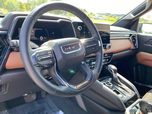 2023 GMC Canyon 4WD AT4