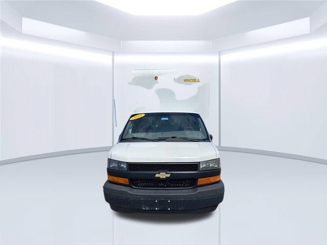 2018 Chevrolet Express Cutaway 3500 Work Van