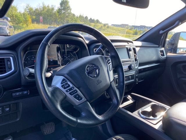 2019 Nissan TITAN SV