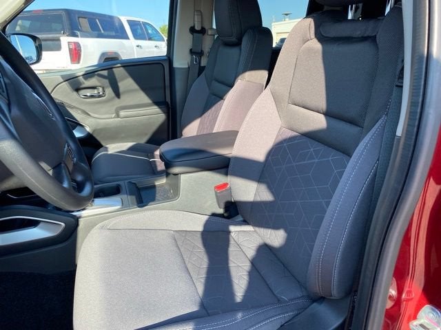 2025 Nissan Frontier Crew Cab Long Bed SV 4x4