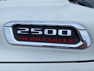 2019 RAM 2500 Laramie Crew Cab 4x4 6'4" Box