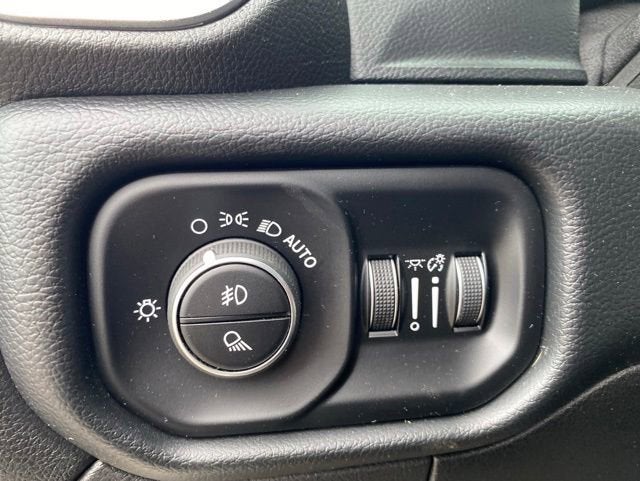 2019 RAM 2500 Laramie Crew Cab 4x4 6'4" Box