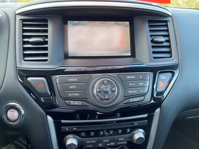 2015 Nissan Pathfinder SL