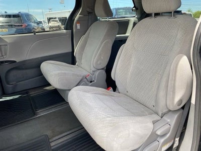 2020 Toyota Sienna LE