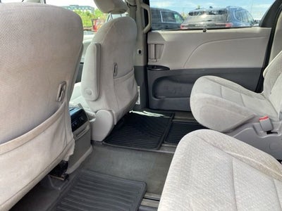 2020 Toyota Sienna LE