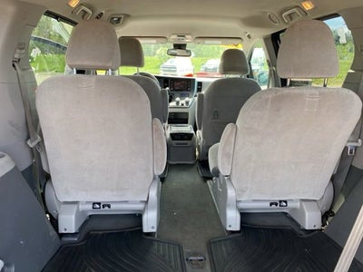 2020 Toyota Sienna LE