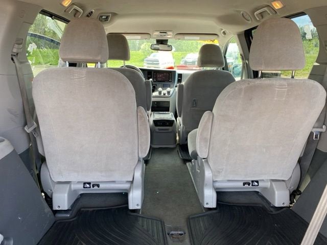 2020 Toyota Sienna LE