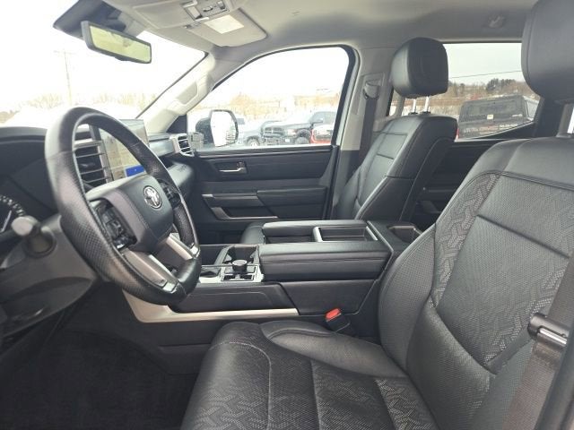 2022 Toyota Tundra 4WD SR5