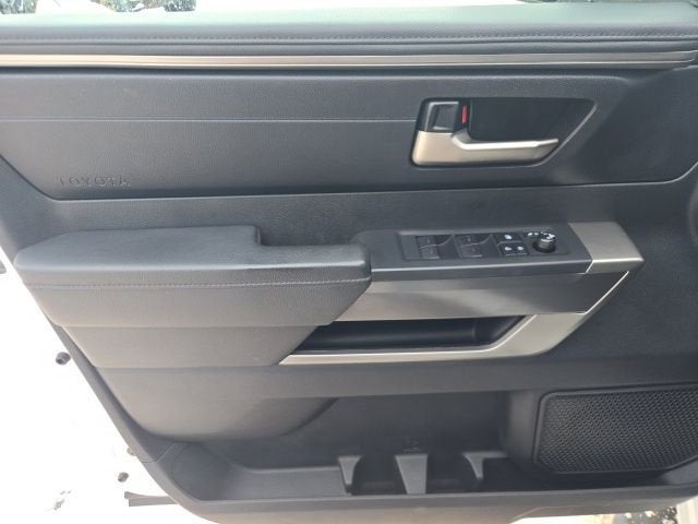 2022 Toyota Tundra 4WD SR5