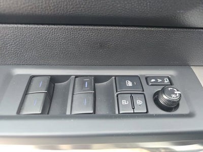 2022 Toyota Tundra 4WD SR5