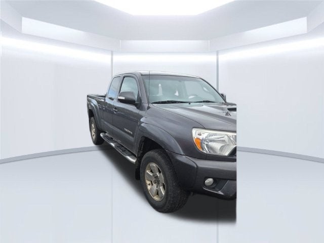 2014 Toyota Tacoma 4WD Access Cab V6 MT (Natl)